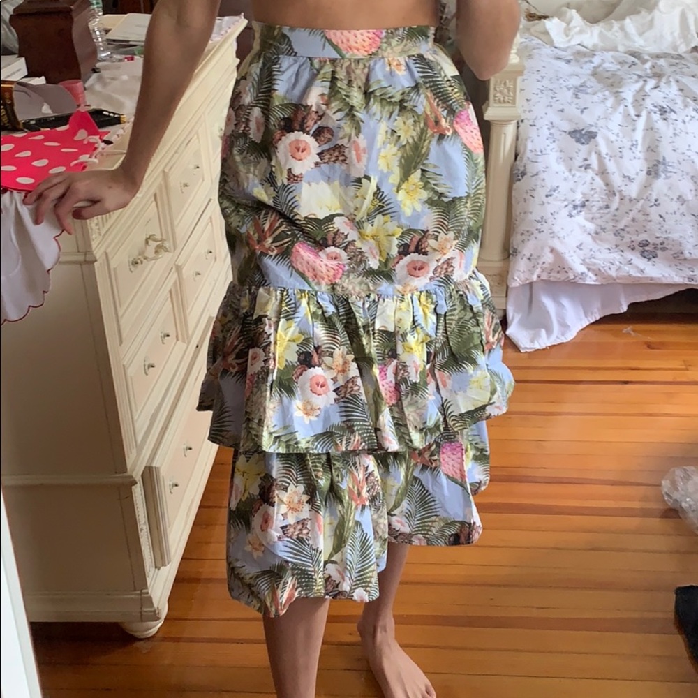 Flowy skirt